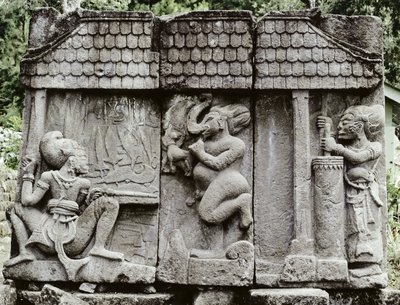 Seppäkohtaus (vulkaaninen kivi) tekijältä Indonesian School