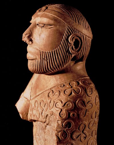 Indus-laakson sivilisaatio: kuningaspapin puinen rintakuva. Noin 2000 eaa. Mohenjo-Daron verkkosivuilta Pakistanista. Pakistanin kansallismuseo, Karachi. tekijältä Indus Valley Civilization