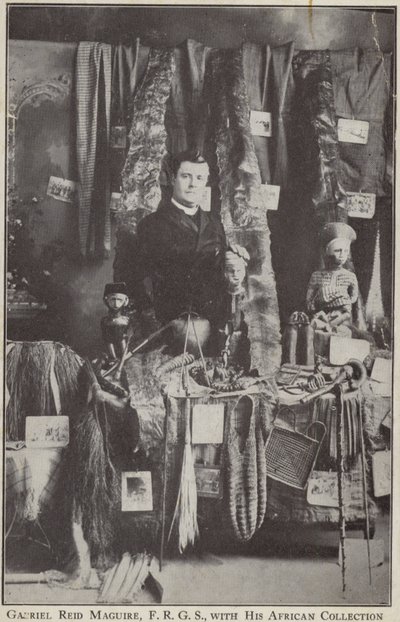 Gabriel Reid Maguire, irlantilainen tutkimusmatkailija, afrikkalaisen kokoelmansa kanssa tekijältä Irish Photographer