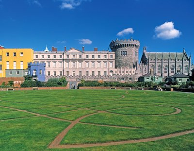 Dublinin linna, näkymä puutarhasta tekijältä Irish School