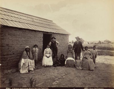 Meksikolainen perheryhmä, San Juan Capistranon lähetysasema, Kalifornia,1880 (kuva) tekijältä Isaiah Taber