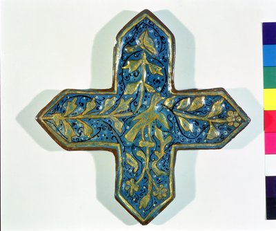 Takht-e Solaimanin tyylinen ristinmuotoinen ylilasitettu laatta, 1200-1300 (keraaminen) tekijältä Islamic School