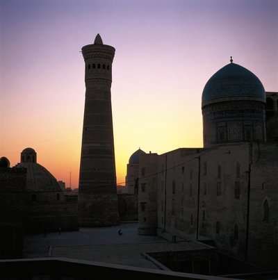 Kalyanin moskeija, Bukhara, Uzbekistan tekijältä Islamic School