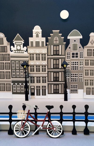 The City Sleeps, 2016 (paperi) tekijältä Isobel Barber