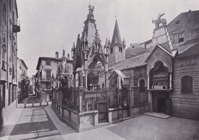 Italia: Verona, Scaligerin hauta (m/w kuva) tekijältä Italian Photographer