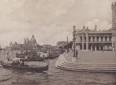 Laituri, Dalla Riva Degli Schiavoni (valkoinen kuva) tekijältä Italian Photographer