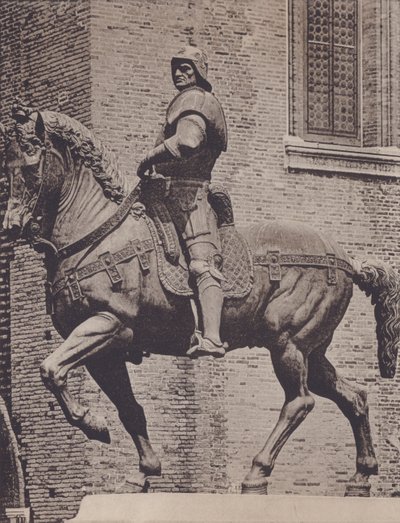 Colleonin muistomerkki (valkoinen kuva) tekijältä Italian Photographer
