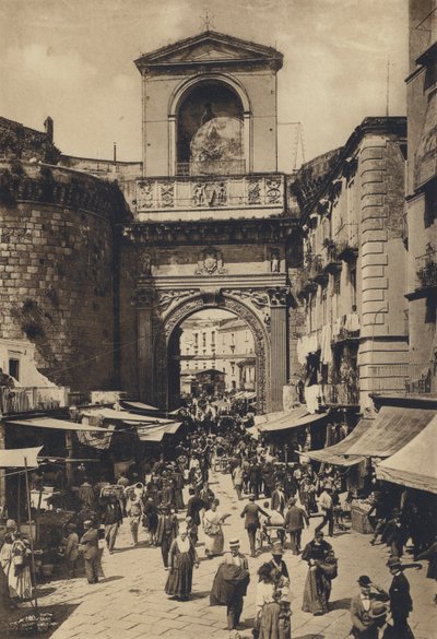 Napoli: Porta Capuana (valkoinen kuva) tekijältä Italian Photographer