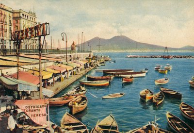 Napoli / Napoli: Santa Lucia ja Vesuvius (värillinen kuva) tekijältä Italian Photographer