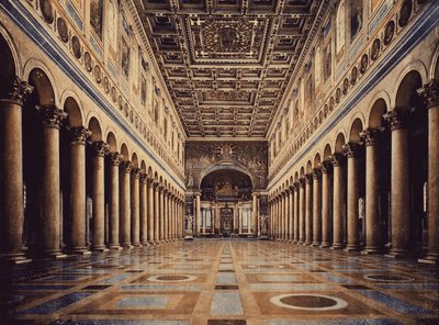 Rooma / Rooma: Pyhän Paavalin basilika, sisätilat (värillinen kuva) tekijältä Italian Photographer