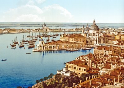 Santa Maria della Salute Campanile-tornista Pyhän Markuksen aukiolla, Venetsiassa, pubi. noin 1900 tekijältä Italian Photographer
