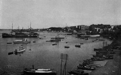 Taranto, yleispanoraama ja pieni meri (b/w kuva) tekijältä Italian Photographer