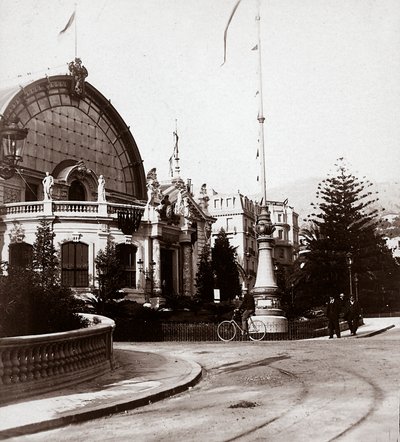 Sisäänkäynti taidenäyttelyyn Montecarlossa, vuonna 1898, 25.2.1898 (b/w kuva) tekijältä Italian Photographer