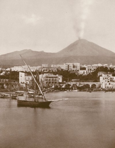 Torre Del Greco, panoraama ja Vesuvius (s/w kuva) tekijältä Italian Photographer
