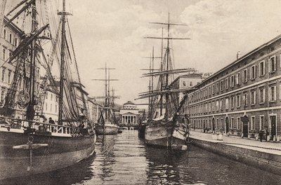 Trieste: Trieste: Canale Grande (s/w valokuva) tekijältä Italian Photographer