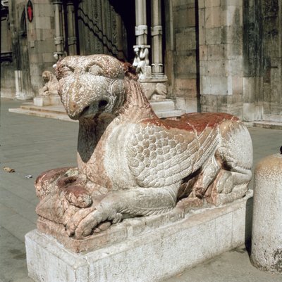 Griffin makaa sokkelilla, 1200-luvun puoliväli tekijältä Italian School