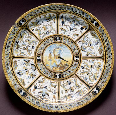 Edustus roomalaisista sankareista Scaevola (Muzio Scevola) Keraaminen levy valmistettu Urbinossa, Italiassa. 1590 noin Firenze, Bargellon kansallismuseo tekijältä Italian School