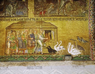 Kun hänen perheensä odottaa pääsyä alukseen, Nooa auttaa eläimiä astumaan arkkiin ... (mosaiikki) tekijältä Italian School
