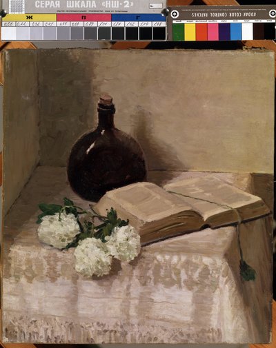 ""Asetelma pullolla, avoin kirja ja valkoiset kukat"" (Asetelma kirjalla) Johannes Hanschin (1875-1946) maalaus Mitat 45 x 41,5 cm Mikalojus Konstantinas Ciurlionisin taidemuseo, Kaunas, Liettua tekijältä J. Hansch