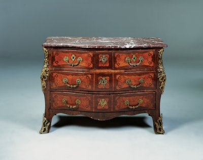 Louis XV lipasto tekijältä Jacques Birckle