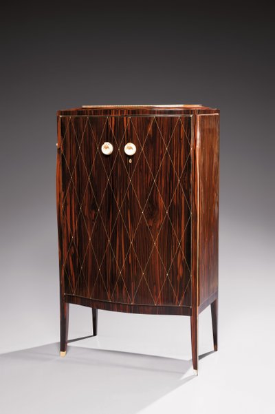 Cabanel chiffonier, n. 1921-22 tekijältä Jacques Emile Ruhlmann
