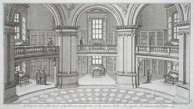 Sisäkuva teoksesta "Plans, Sections, and Elevations of the Radcliffe Library", kaiverrettu Pierre Fourdrinier (k.1758), julkaistu 1747 (kaiverrus) tekijältä James (after) Gibbs