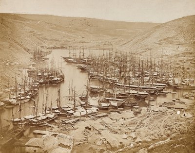 Balaklavan satama pohjoiseen katsoen, 1856 (seepiakuva) tekijältä James Robertson