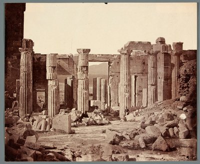 "Propylaian sisätila" [Ateena. Akropolis - Propylaia] tekijältä James Robertson