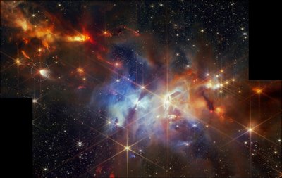 Prototähti EC 53 Serpens-sumussa (NIRCam-kuva) tekijältä James Webb Space Telescope (NASA)