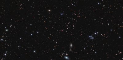Quasar J0100+2802 (NIRCam Image) tekijältä James Webb Space Telescope (NASA)