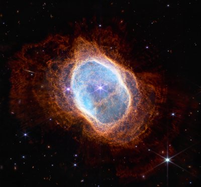 Eteläinen rengassumu (NIRCam-kuva) tekijältä James Webb Space Telescope (NASA)