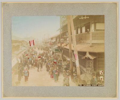 Dotonbori Street, Osaka, Japani (käsinvärinen mustavalkokuva) tekijältä Japanese Photographer