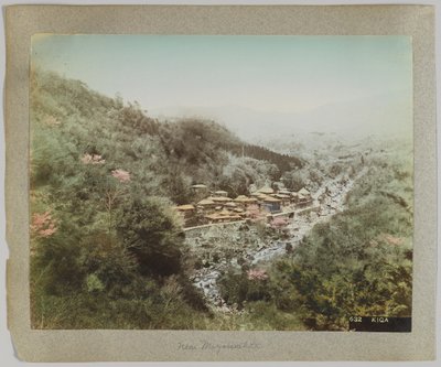 Kiga, lähellä Miyanoshitaa, Kanagawan prefektuuri, Japani (käsinvärinen mustavalkokuva) tekijältä Japanese Photographer