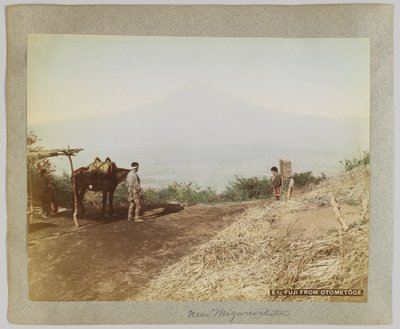 Fuji-vuori Otometogesta, Japanista (käsinvärinen mustavalkokuva) tekijältä Japanese Photographer