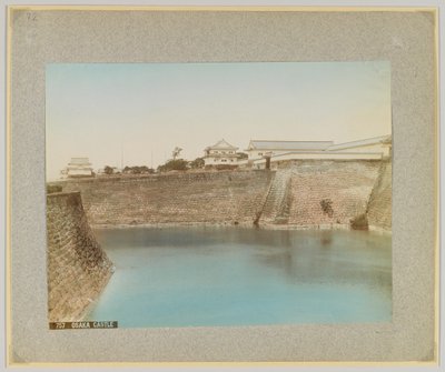 Osakan linna, Japani (käsinvärinen mustavalkokuva) tekijältä Japanese Photographer