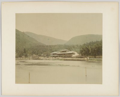 Jokimaisema, Japani (käsinvärinen mustavalkokuva) tekijältä Japanese Photographer