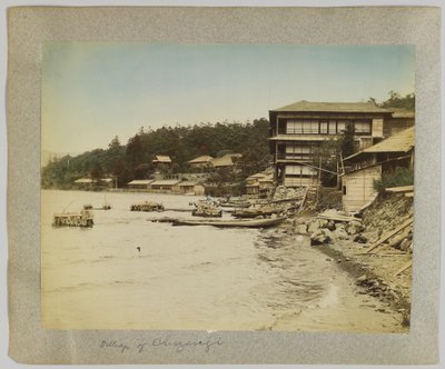 Chuzenjin kylä, Nikko, Japani (käsinvärinen mustavalkokuva) tekijältä Japanese Photographer