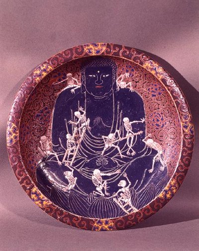 Lauta, joka esittää Buddhaa kymmenellä luurangolla (keraaminen) (katso myös 182440) tekijältä Japanese School