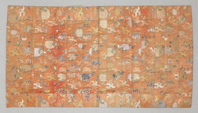 Seitsemänpylväinen kesa, 1700-luvun loppu (silkki kultabrokaadilla) tekijältä Japanese School