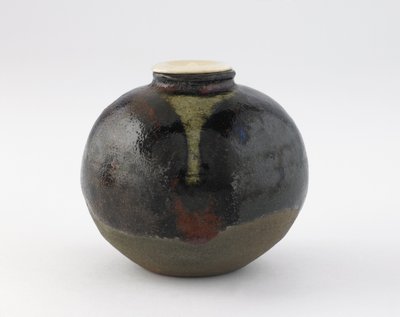 Tea caddy, bunrin type, Kyoto, Kyoto-fu, Edo period (ceramic) tekijältä Japanese School