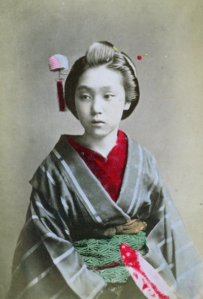 Nuori tyttö kimonossa, n. 1860-70 (käsin väritetty kuva) tekijältä Japanese School