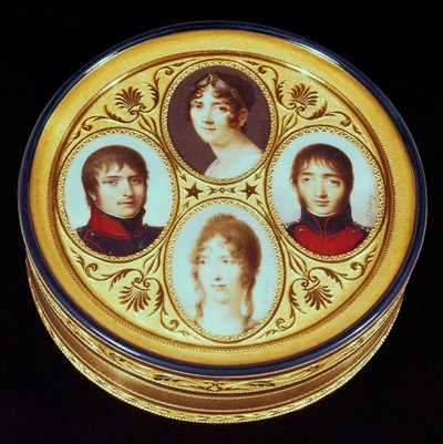 Bonbonniere muotokuvilla Eugene (1781-1824) Hortense (1783-1837) ja Josephine Beauharnais (1763-1814) ja Louis Bonaparte (1778-1846) (kulta, norsunluu ja emali) tekijältä Jean Baptiste Isabey