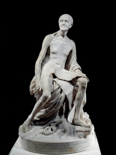 Francois-Marie Arouet dit Voltaire nu (1694-1778) Jean-Baptiste Pigallen (1714-1785) marmoriveistos 1776 Su. 1,5 m Pariisi, Louvre-museo tekijältä Jean Baptiste Pigalle