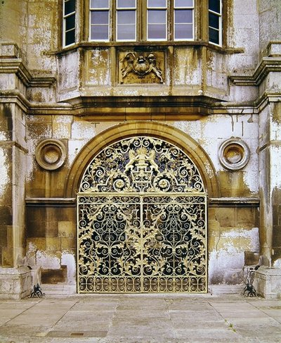 Portit Burghley Housesta, 1710 tekijältä Jean Tijou
