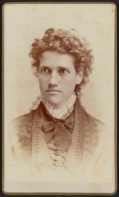 Carte-de-visit -muotokuva neiti Julia J. Thomasista, n. 1875. tekijältä Jefferson Beardsley