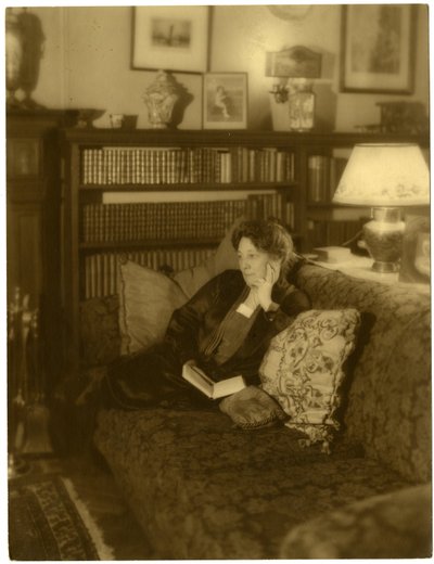 Alice Foote MacDougall ravintolakuuluisuudesta, Greenwich Village, New York, USA, n. 1915-25 (gelatiinihopeakuva) tekijältä Jessie Tarbox Beals