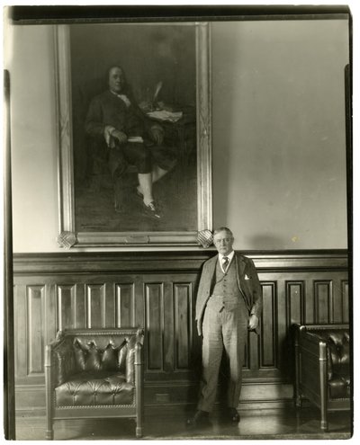 Entinen postipäällikkö, Harry S Uusi, n. 1905-37 tekijältä Jessie Tarbox Beals