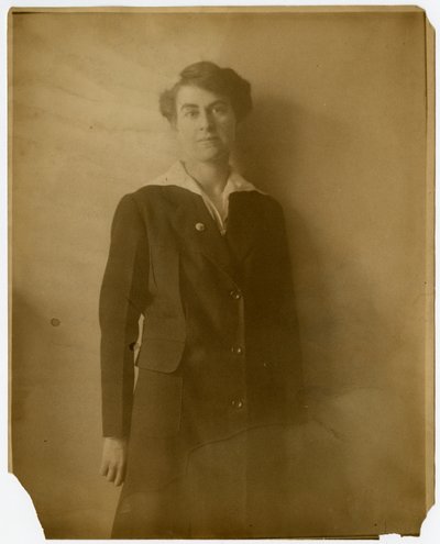 Frances Maule, n. 1905-1940 (gelatiinihopea valokuva) tekijältä Jessie Tarbox Beals