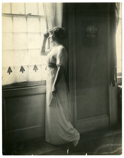 Frances Starr, n. 1905-1940 (gelatiinihopea valokuva) tekijältä Jessie Tarbox Beals