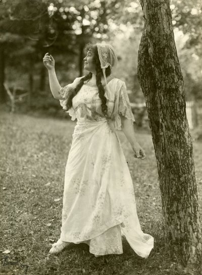 Grace Duffy Boylan kirjailija, n. 1905-1917 tekijältä Jessie Tarbox Beals